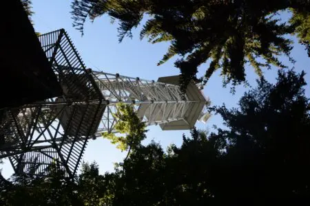 Cyklostezka a rybník Hadina