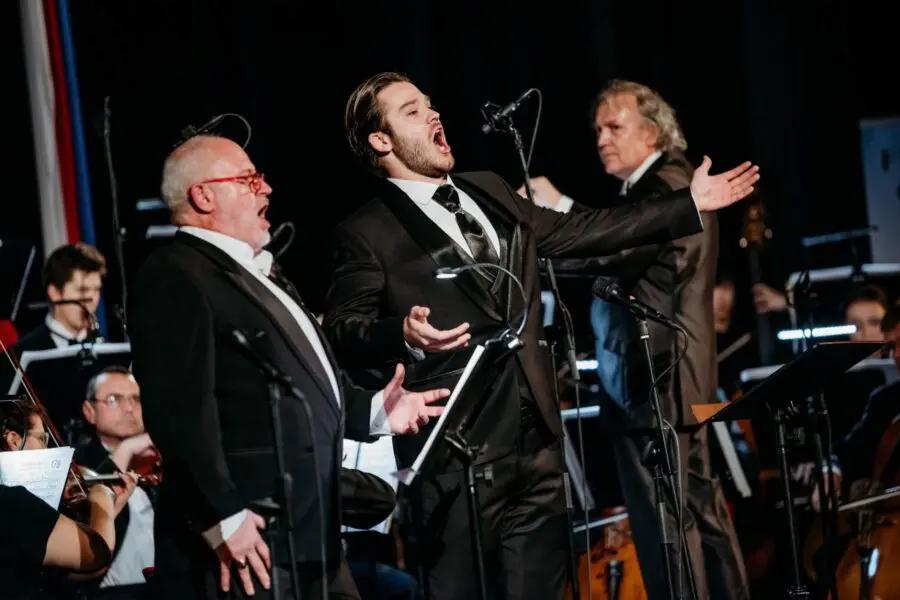 Česko zpívá koledy