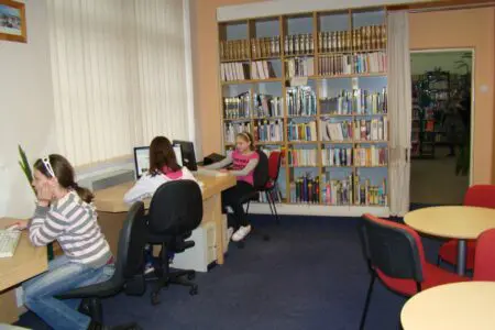 humpolec-knihovna-oddeleni-knihovny-pro-dospele_02