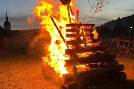 Stavění máje a&nbsp;pálení čarodějnic 2026