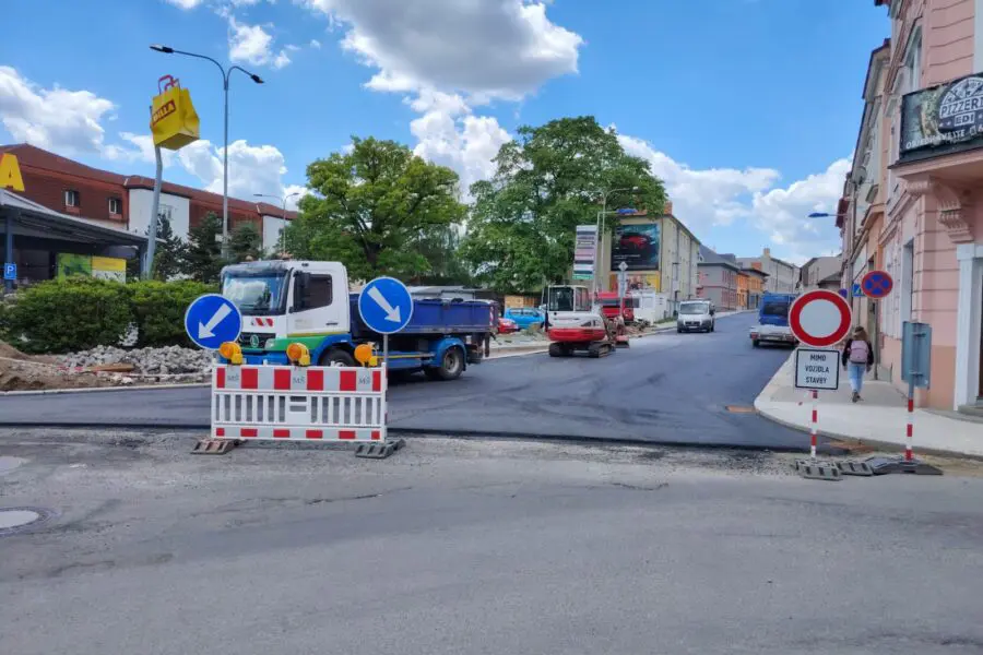 Ulice Na Kasárnách bude otevřena do konce května